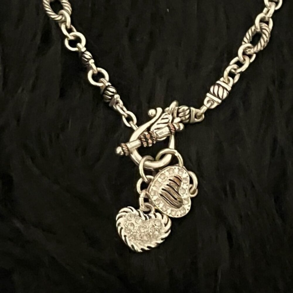 Elegant Silver Heart Pendant Necklace - Picture 3 of 7